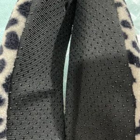 Isaac Mizrahi Sherpa Leopard Slippers - Picture 4 of 8